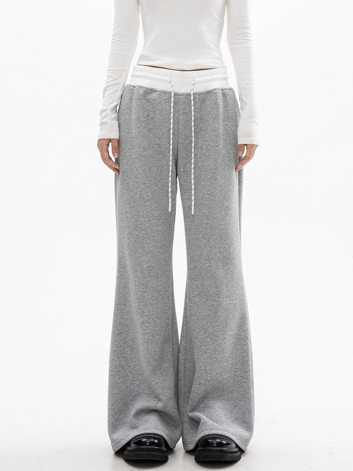 بنطلون رياضي واسع | Wide-Leg Sweatpants