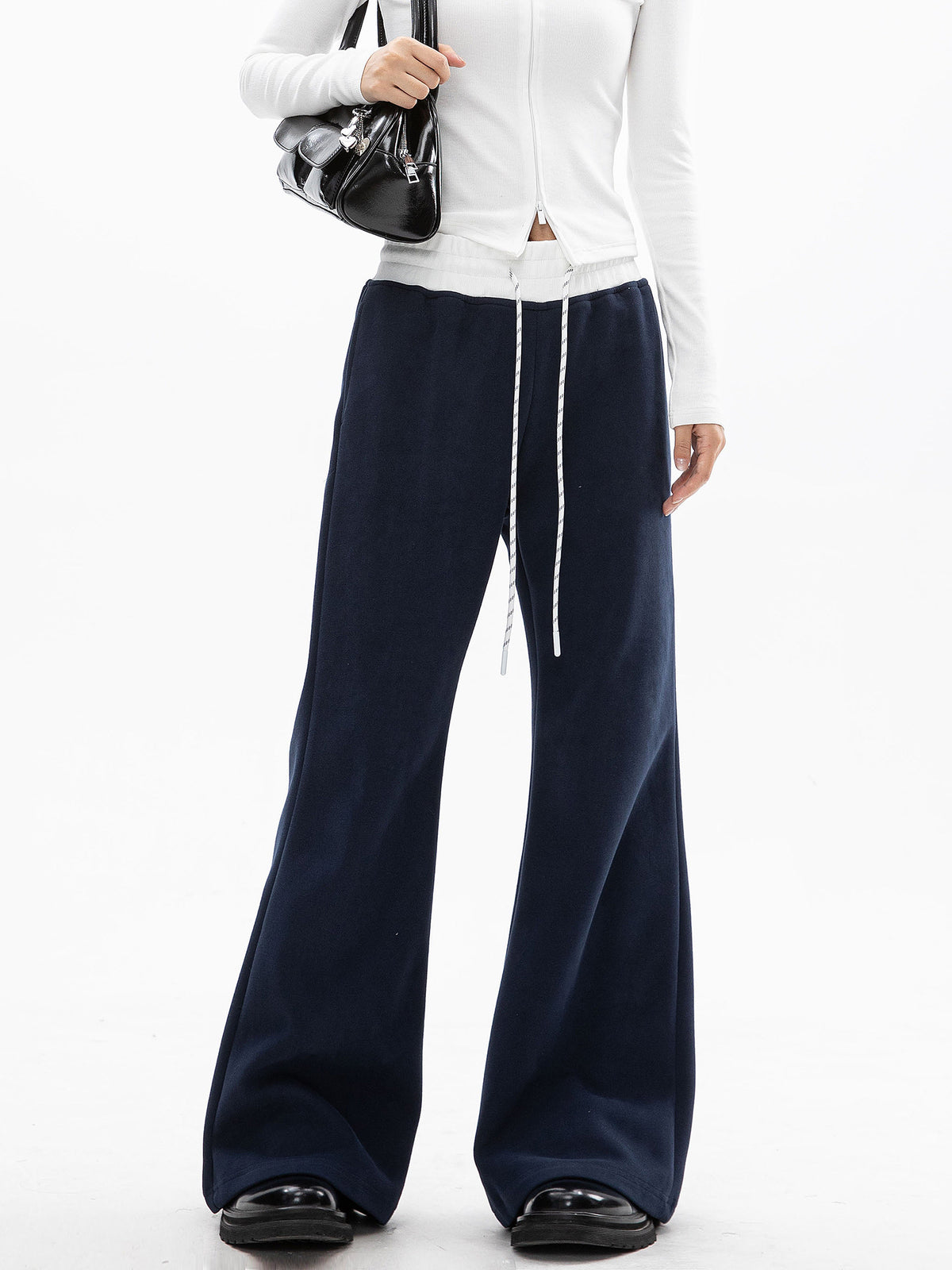 بنطلون رياضي واسع | Wide-Leg Sweatpants